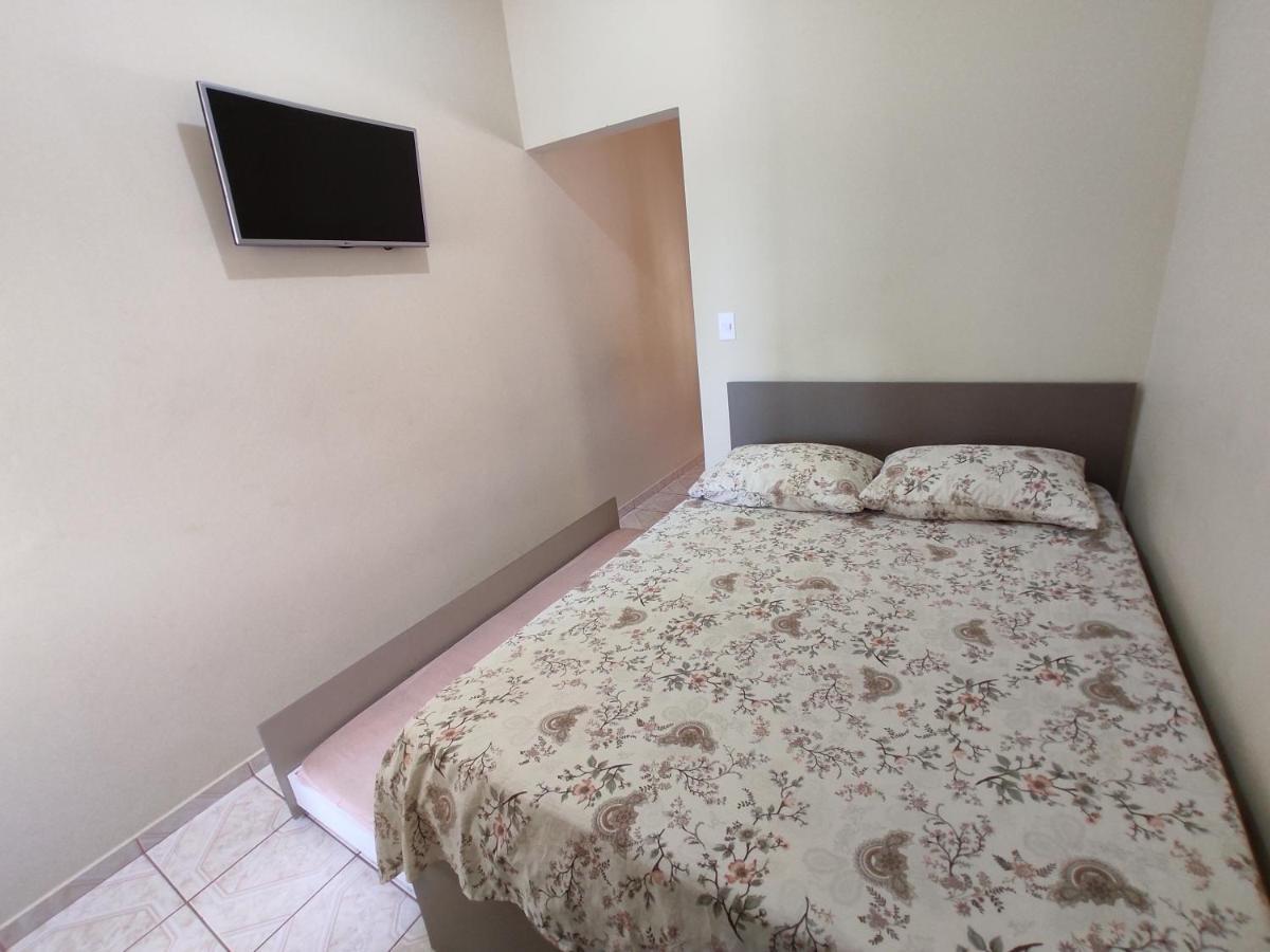 Residencial Medeiros Apartment กวาร์ดาโดเอมบาอู ภายนอก รูปภาพ