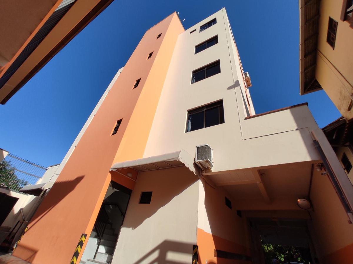 Residencial Medeiros Apartment กวาร์ดาโดเอมบาอู ภายนอก รูปภาพ